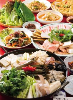 [海鲜汤和五花肉套餐]共15种：正价5,900日元