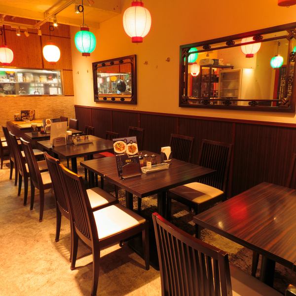 Table seats are available for easy use in private scenes.You can relax in the spacious store with a calm atmosphere so that many customers can feel free to visit us.We also accept reservations for banquets.