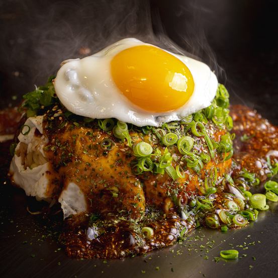 Enjoy teppanyaki with a hearty "3D okonomiyaki"!