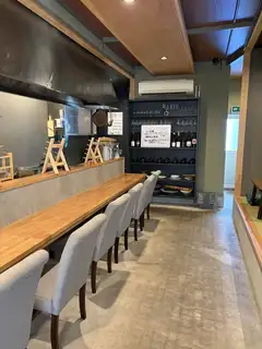 These counter seats are perfect for solo diners, allowing you to relax and enjoy your time without feeling self-conscious.Perfect for a quick drink after work or a well-deserved dinner.Enjoy the live cooking experience right before your eyes while savoring our signature dishes at your leisure.