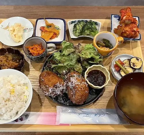 A lunch that's also enjoyable to look at