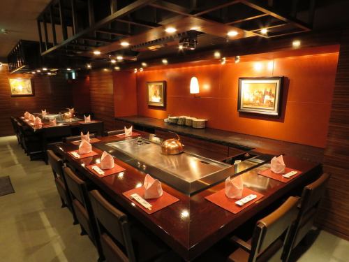 個室料／VIP ROOM 10,000円、半個室 3,000円The private room fee for the reservation is 10000yen ～3000yen.