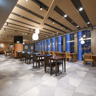 プライベートや会社での宴会、最大３５０名までご対応可能です。