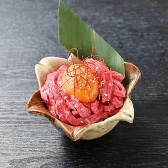 炙りユッケ
