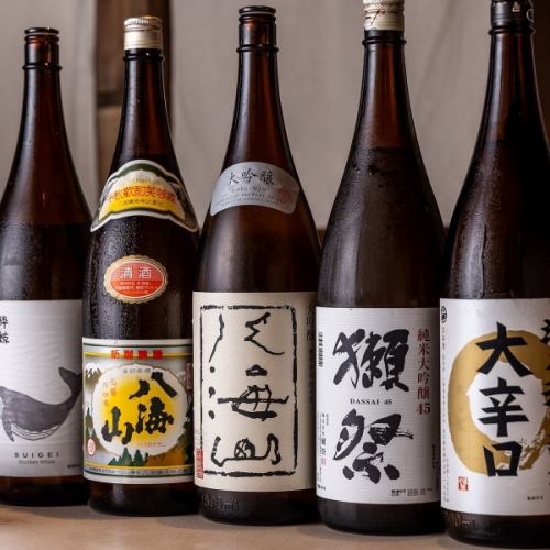 全国から取り寄せた選りすぐりの地酒