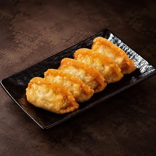 香脆可口的炸餃子