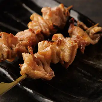 雞皮串、雞脖串、雞胗串