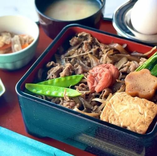 【コク深い牛肉をご賞味あれ！】すき焼き重