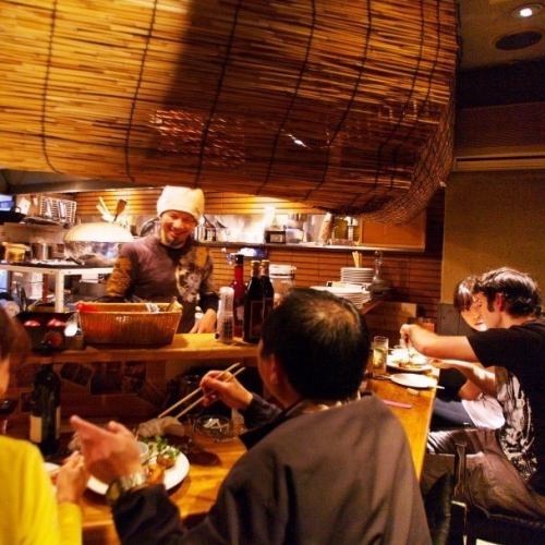気軽に座れるカウンター席