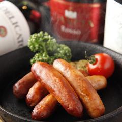 Assorted 5 types of coarsely ground sausage with grain mustard