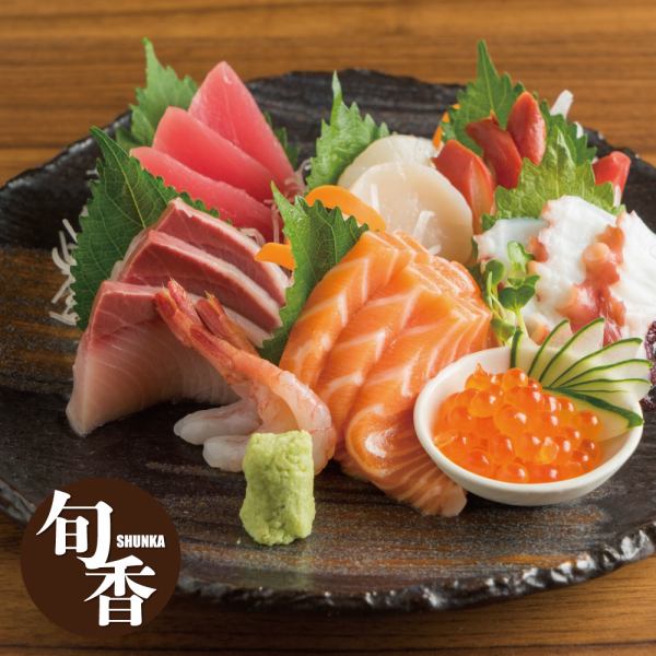 Our sashimi is delivered directly from the Hokuriku region, with a focus on delivering seafood in its original freshness.