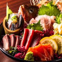 [Luxurious ◎ 3-hour all-you-can-drink] Sake x Shochu "Sashimi, Boiled Tongue, Salmon Roe Gunkan" (10 dishes / 5,000 yen)