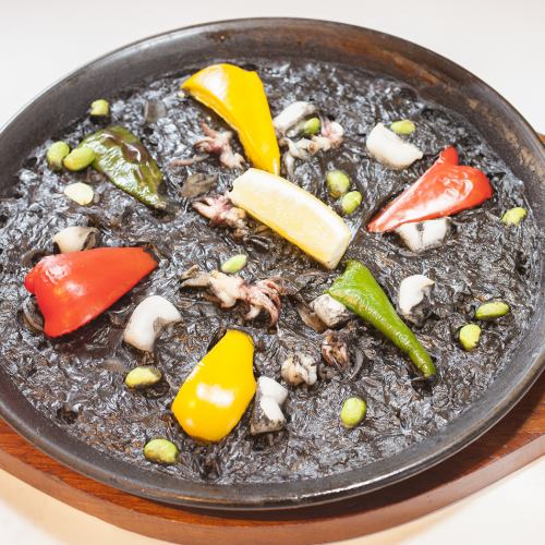 Squid ink paella <for 2 people>