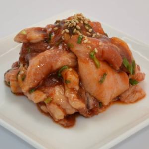 [豚タン下]アゴ肉（ガーリック塩タレ/旨味噌）