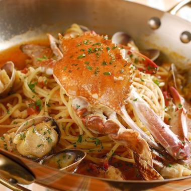 Popular ≪Migration crab pasta dinner≫ Various buffet + free drink included ⇒ 2783 yen (tax included)