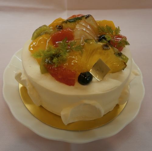 Decorated cake 12cm