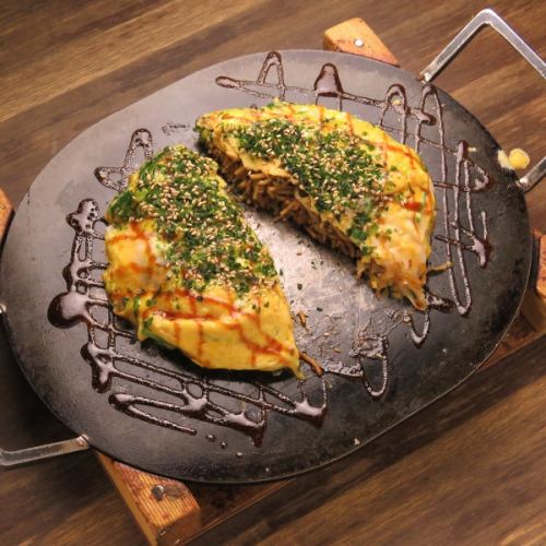 Omelette Yakisoba (Udon)