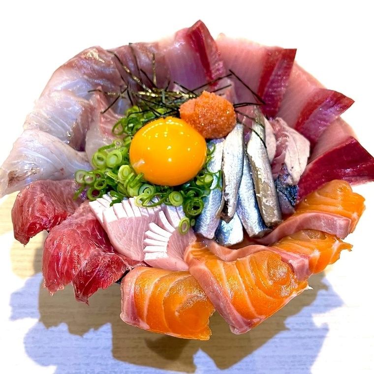 A restaurant where you can eat set meals, Japanese food, Western food, and Okayama gourmet food. Open as a cafe from 2pm.