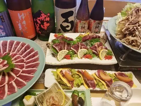 Private room only: Duck Shabu-Shabu Course with 3 hours of all-you-can-drink (including local sake) for just 10,000 yen.