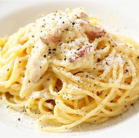 Carbonara with 3 types of cheese