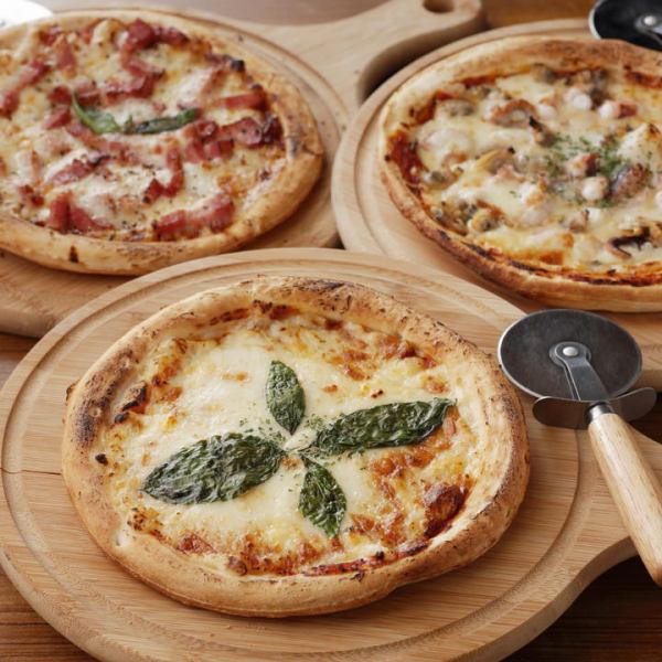 6 types of authentic pizza! Great as a meal or as a light snack!