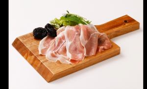 世界三大生ハム　スペイン産ハモンセラーノ