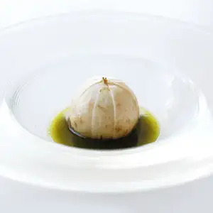 【9、10、11月】蕪のマリネ　葉っぱのソース