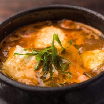 豆腐たっぷりスンドゥブチゲ