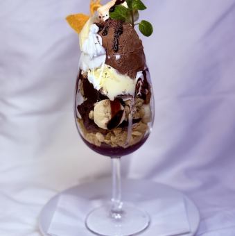 チョコパフェ