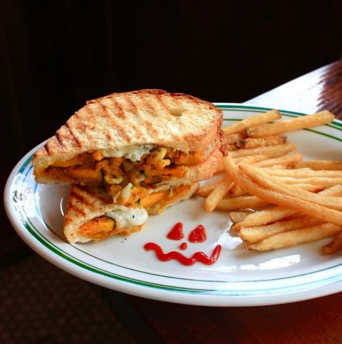 【期間限定メニュー♪】PUMPKIN MAPLE CHEESE SANDWICH★