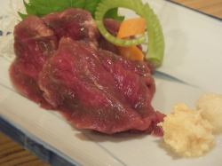 馬刺し
