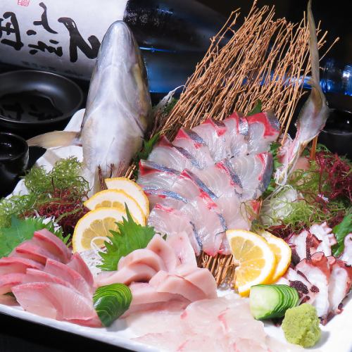 旬や新鮮な鮮魚を目の前で