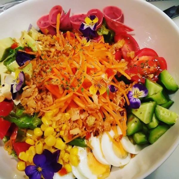 Hearty borrechin salad