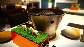 ４名掛けのテーブルと６名掛けのテーブルを複数ご用意☆１名様～ご利用も可能です☆