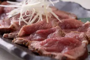 生ラム肉のタタキ