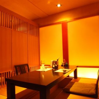 Enjoy a relaxing meal in a Japanese-style room like an inn.