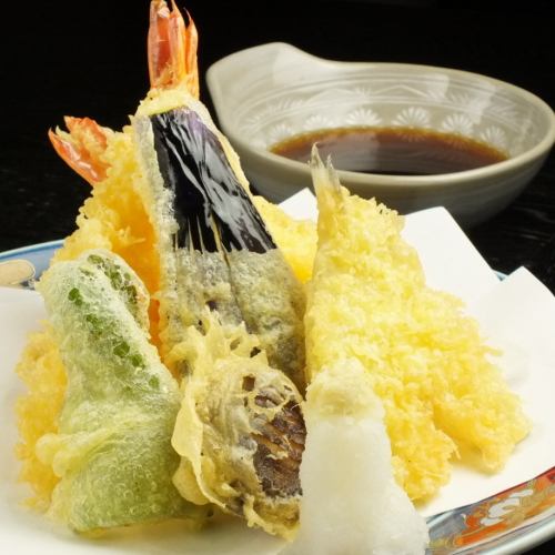 천부라 모듬 - Assorted tempura - 什天麩羅 -