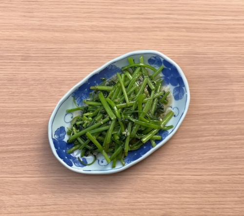 青菜のニンニク麹炒め
