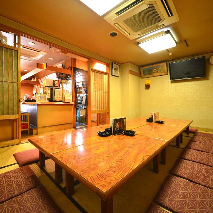 落ち着いた雰囲気の店内は、大人の隠れ家としてのご利用にも最適