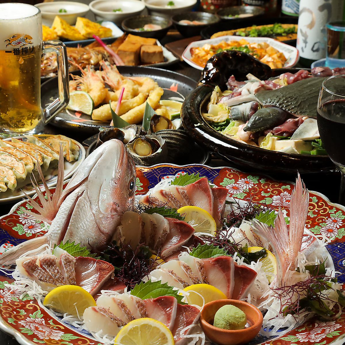 以日本料理为主的合理居酒屋。有300多种菜单。
