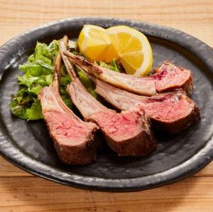 1 exquisite lamb chop