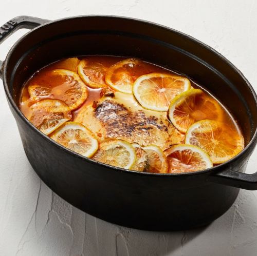 ひな鶏とごろごろ野菜　ピリ辛トマト檸檬STAUB