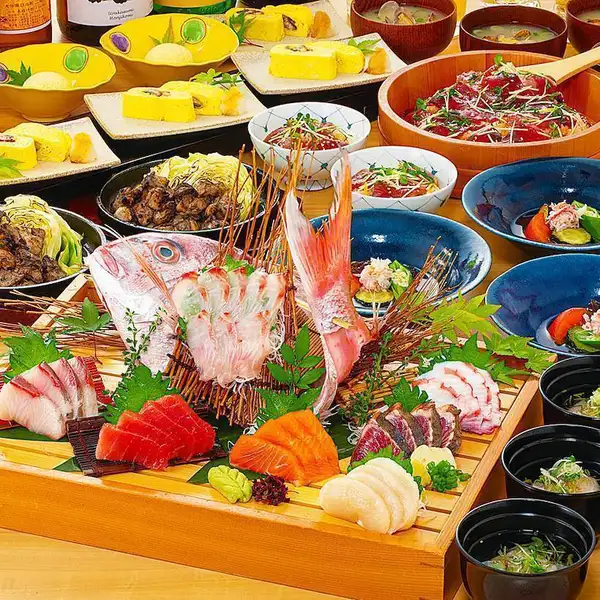 【自慢の板前コース】鰻の出汁巻き玉子や鰹手ごね寿司など豪華7品！〈樽生ビールOK〉4980円(税込)