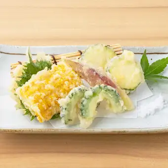 夏野菜の天布羅盛り合わせ