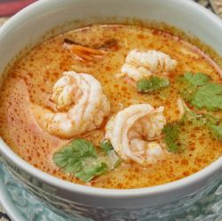 トムヤムラーメン（トムヤムクンスープのラーメン）