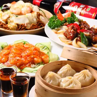 [2-hour all-you-can-drink included!] 10 dishes including beef and green pepper stir-fry for 4500 yen (tax included). Add beer for an extra 500 yen (tax included).