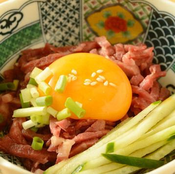 黒毛和牛ユッケ