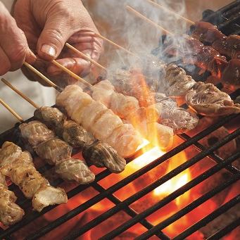 Our proud charcoal grilled yakitori is reasonably priced, starting at 198 yen (tax included) per skewer.