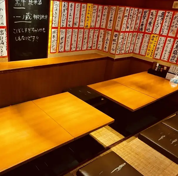 【小田急小田原線豪徳寺駅すぐ！】仕事帰りの30分から、週末のご夫婦の外食まで。職人がじっくり焼き上げる本格炭火焼鳥や野菜肉巻き串をお楽しみいただけます。