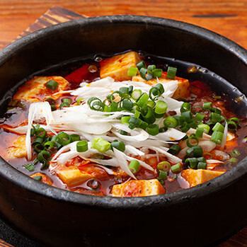【180分飲み放題】大満足コース《全9品》五目炒飯が食べ放題♪麻婆豆腐や焼き餃子など◆5000円